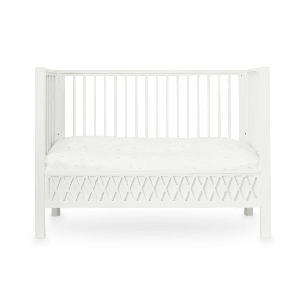 Meegroei bed - Harlequin Baby Bed - 60x120cm - FSC Mix - White - CamCam Copenhagen