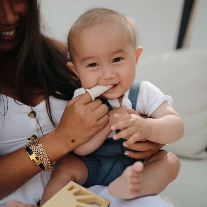 Mushie - Vinger Tandenborstel Baby - Voedselveilige siliconen