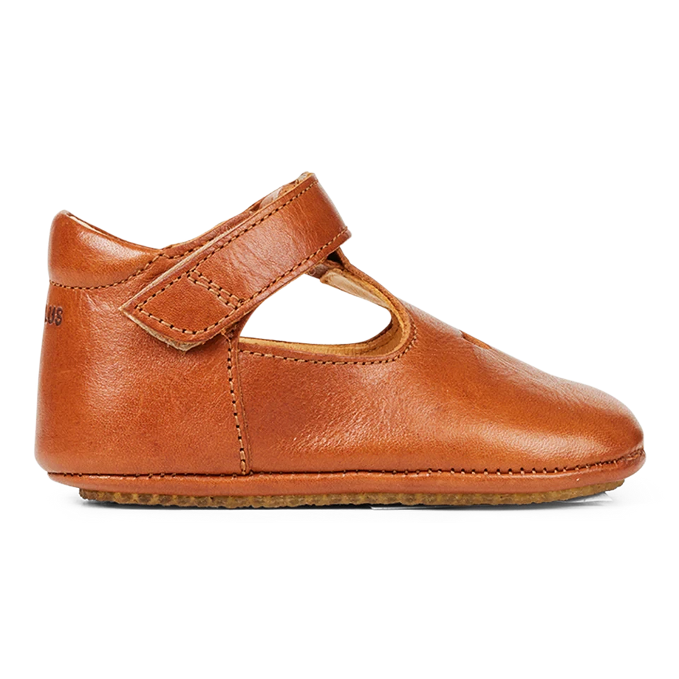 Angulus - Prewalker with heart and velcro closure - Eerste stapjes schoentjes