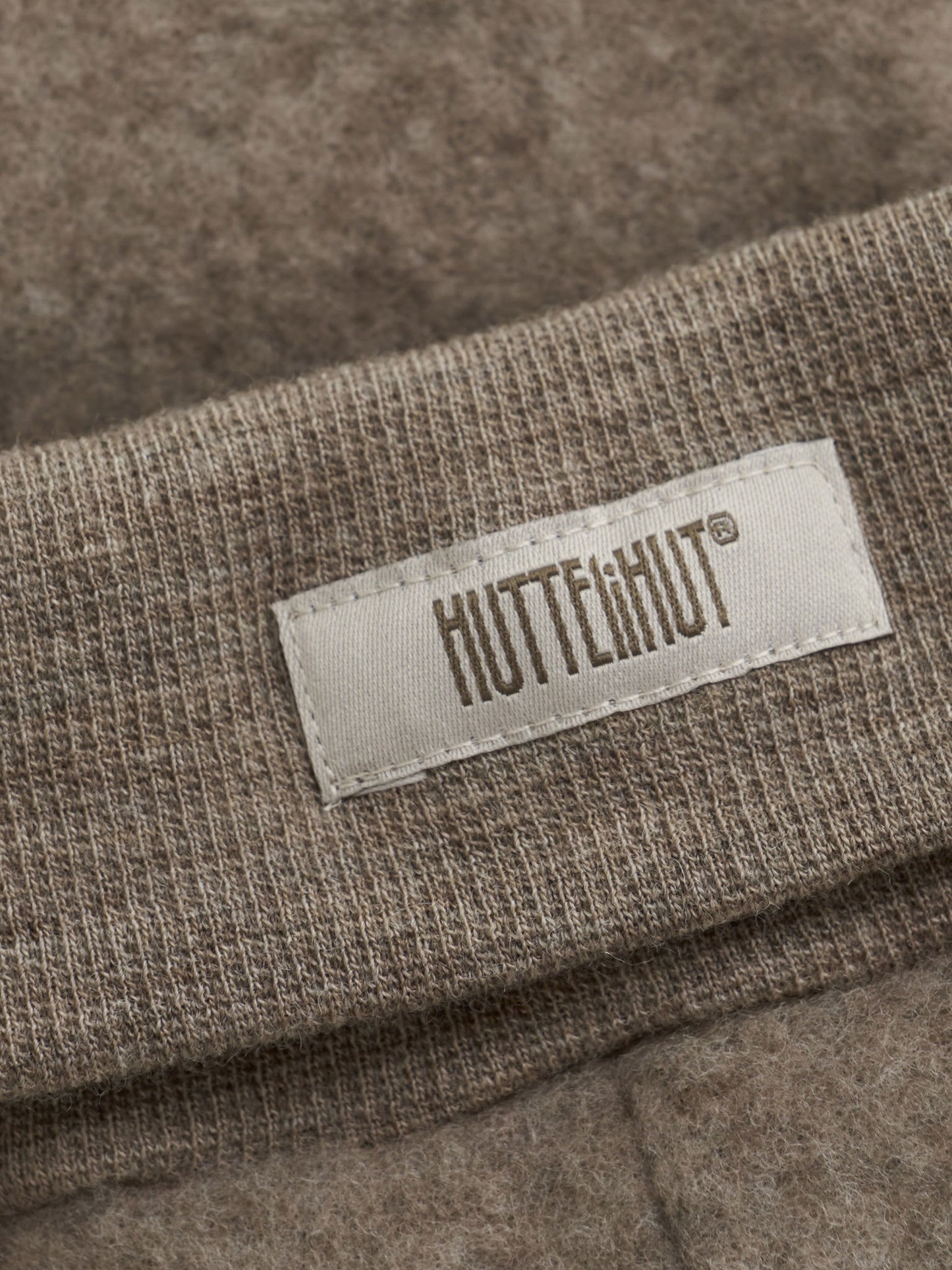 Broekje - Merino wol fleece - Savannah/bruin - Huttelihut close