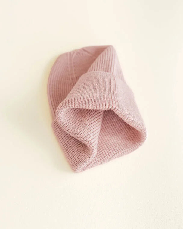 Gebreid mutsje - Fonzie newborn - Merino wol - Powder/roze - HVID