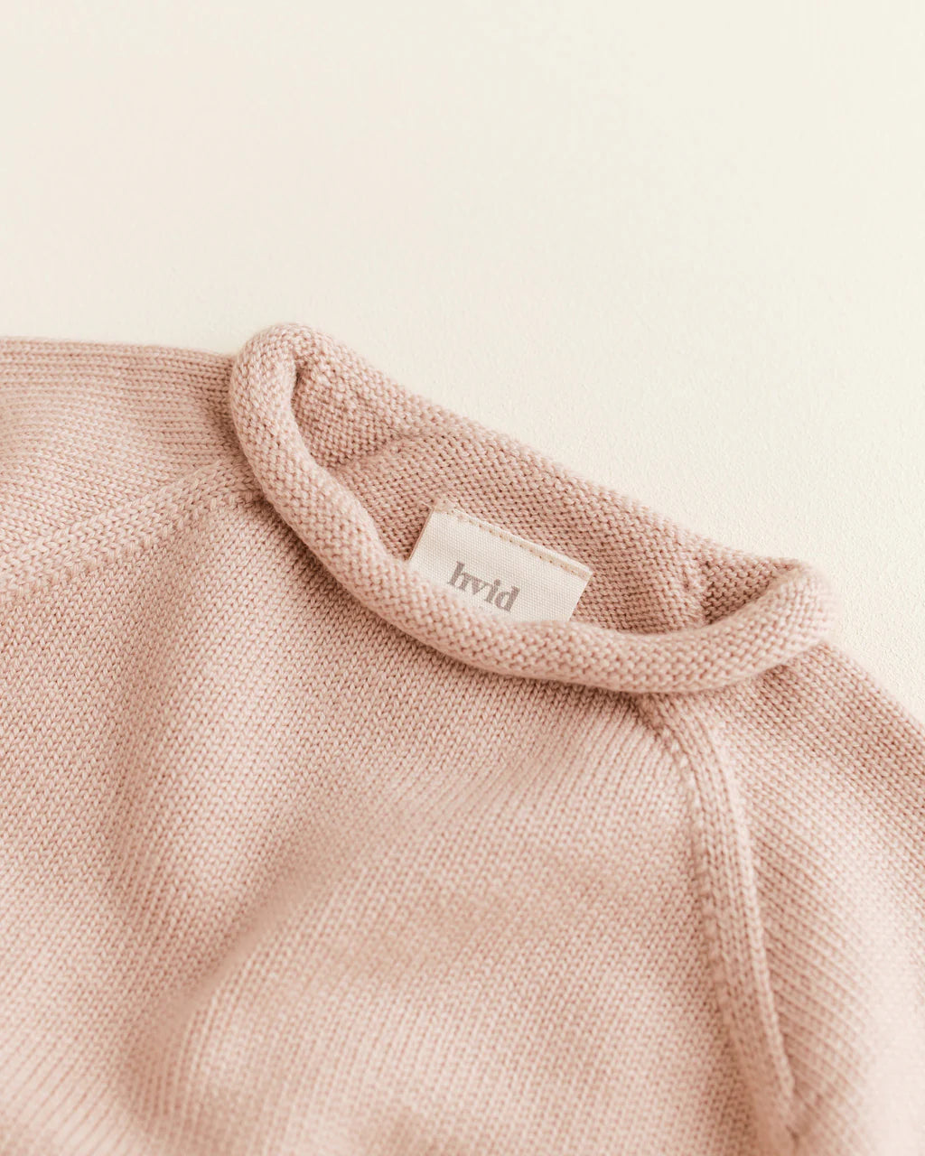 Sweater Georgette -Babytruitje - Apricot - Merinowol - HVID nek