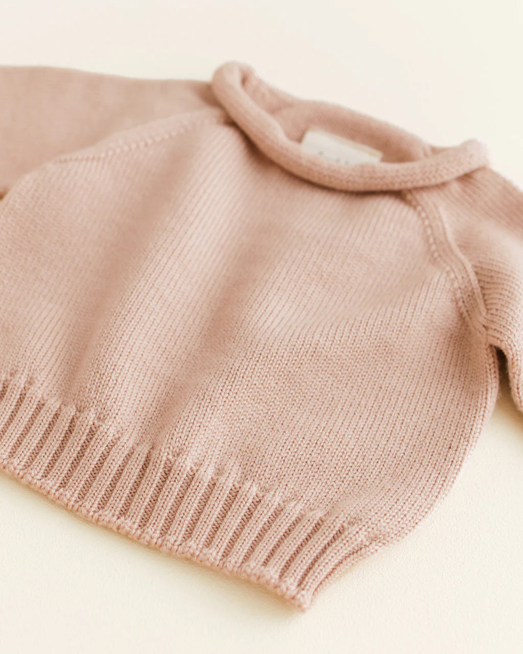 Sweater Georgette -Babytruitje - Apricot - Merinowol - HVID onder