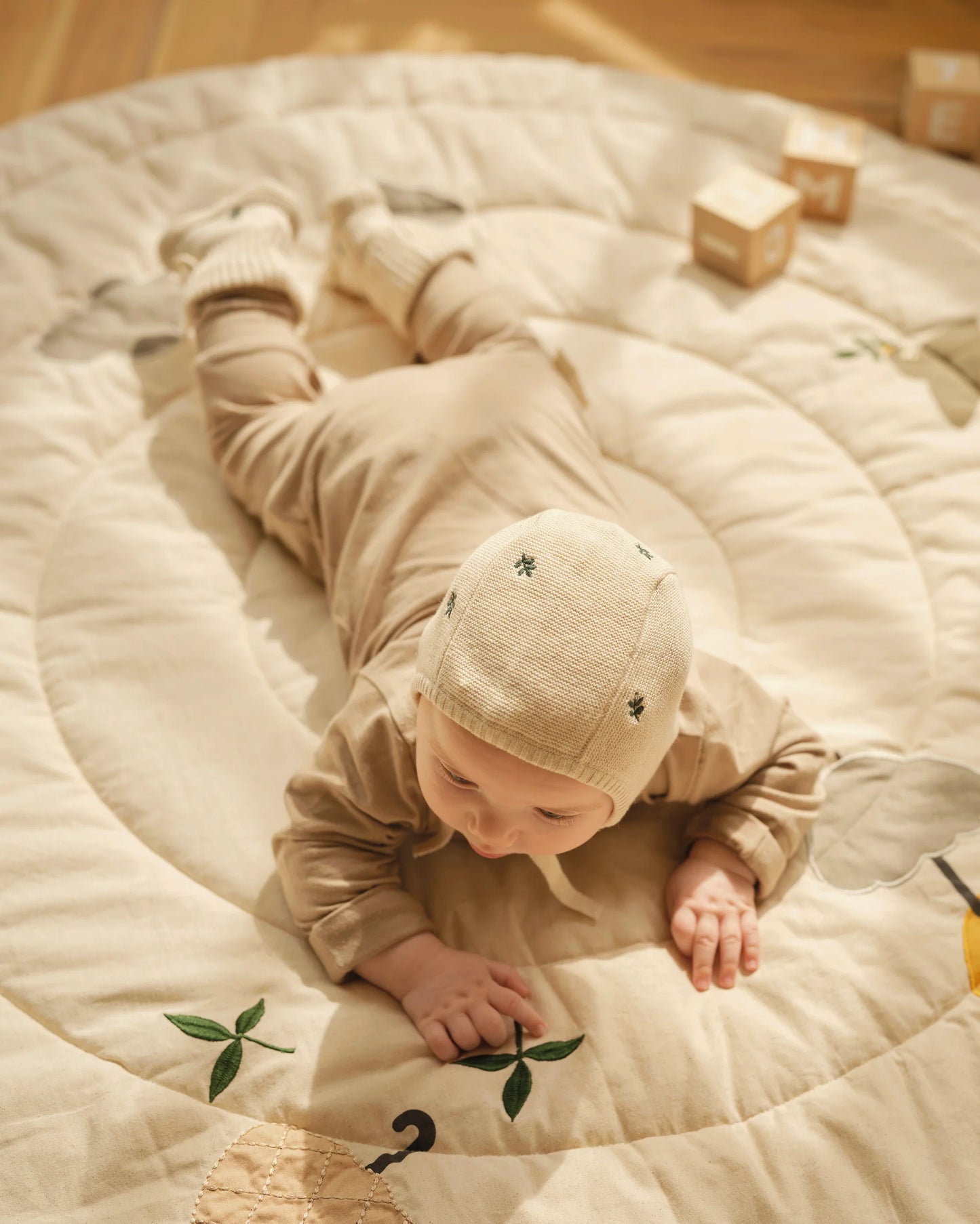 Gebreid mutsje en slofjes set - Cadeauset - Biologisch katoen - Moonboon