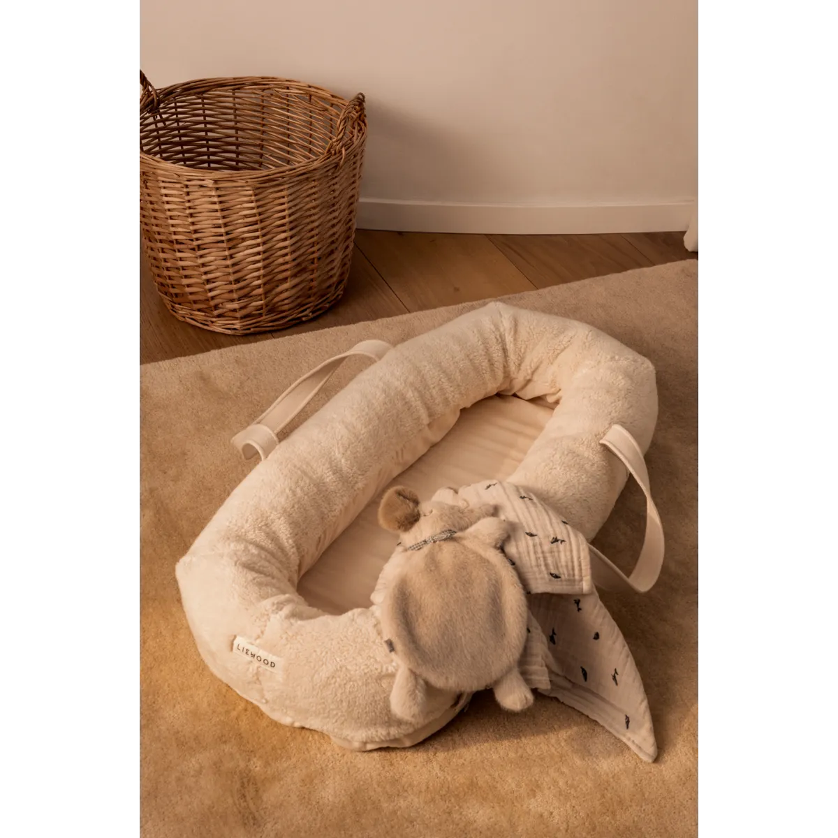 Babynest Teddy - Babylift en nest - Gro Pile - Katoenmix - Liewood lifestyle