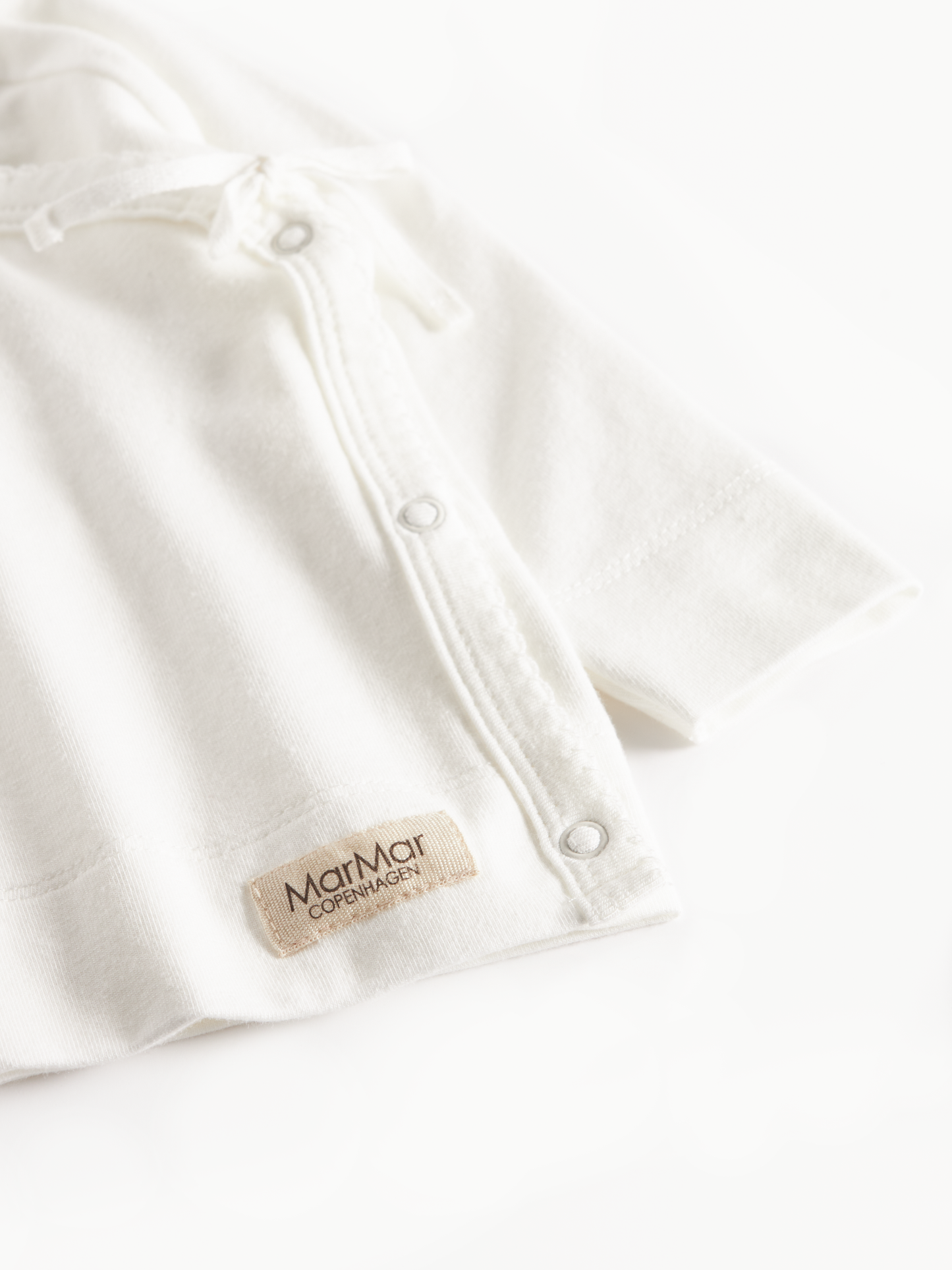 MarMar Copenhagen - Tut Wrap Top - Gentle white - Wikkeltruitje - Wit - Modal Katoen - close up