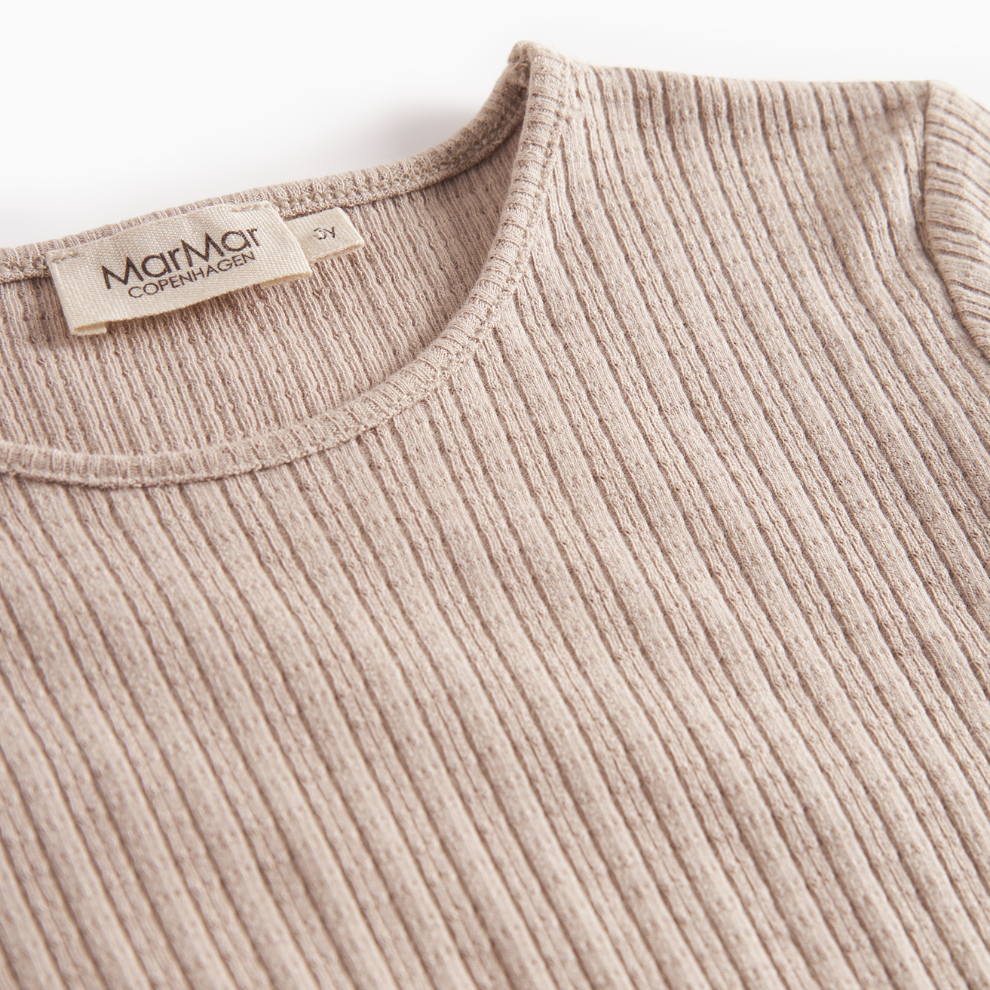 Top lange mouw Tamra - Biologisch katoen/modal - Soft beige - Marmar Copenhagen close up