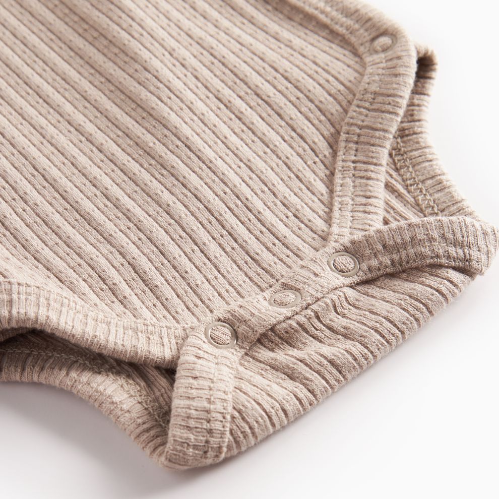 Overslag romper Belito - Biologisch katoen/modal - Soft beige - Marmar Copenhagen onderkant