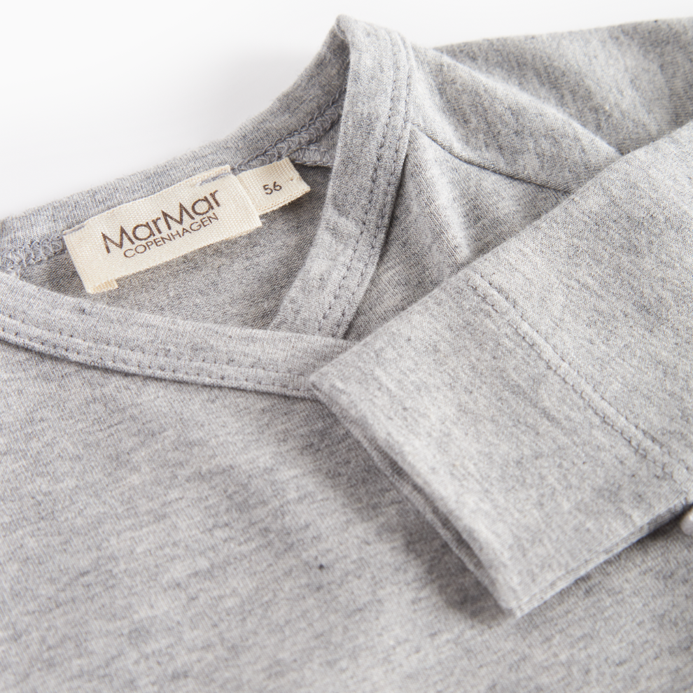 Boxpakje - Rula - Biologisch katoen en Modal - Light grey - MarMar Copenhagen hals