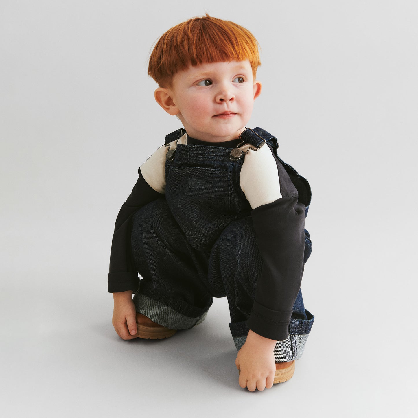 Tuinbroek denim Marley - Biologisch katoen - Dark blue/donkerblauw - Wheat zittend