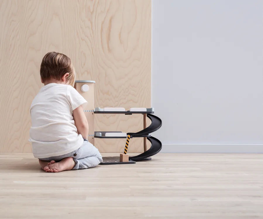 Speelgoed auto garage - FSC gecertificeerd hout - Kid's Concept - productfoto - afbeelding 8