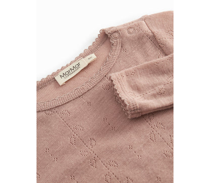 Romper lange mouw - Merino wol - Benedikte - Burnt Rose - MarMar Copenhagen - close up