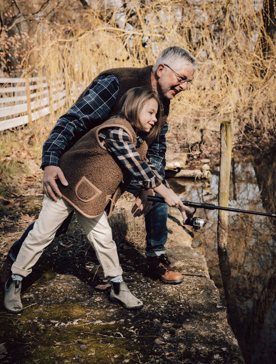 Wollen bodywarmer - Alpen junior - Scheerwol - Bark bruin - Alwero - sfeer foto