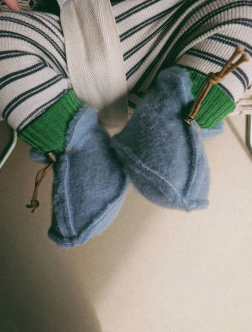 Baby Slippers Emo Icy Blue – 100% wool – Alwero