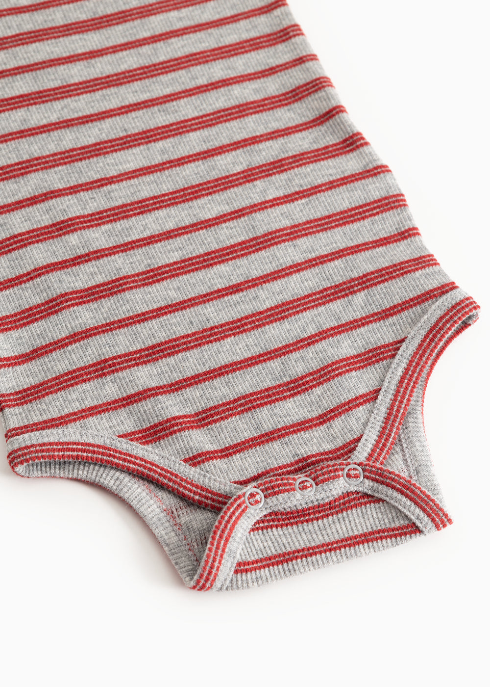 Benedicte Cherry Stripe – Strampler – Modal-Feinripp – MarMar Copenhagen