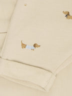 Sweatbroekje - Humus - Beige met teckel print - Fixoni - close up