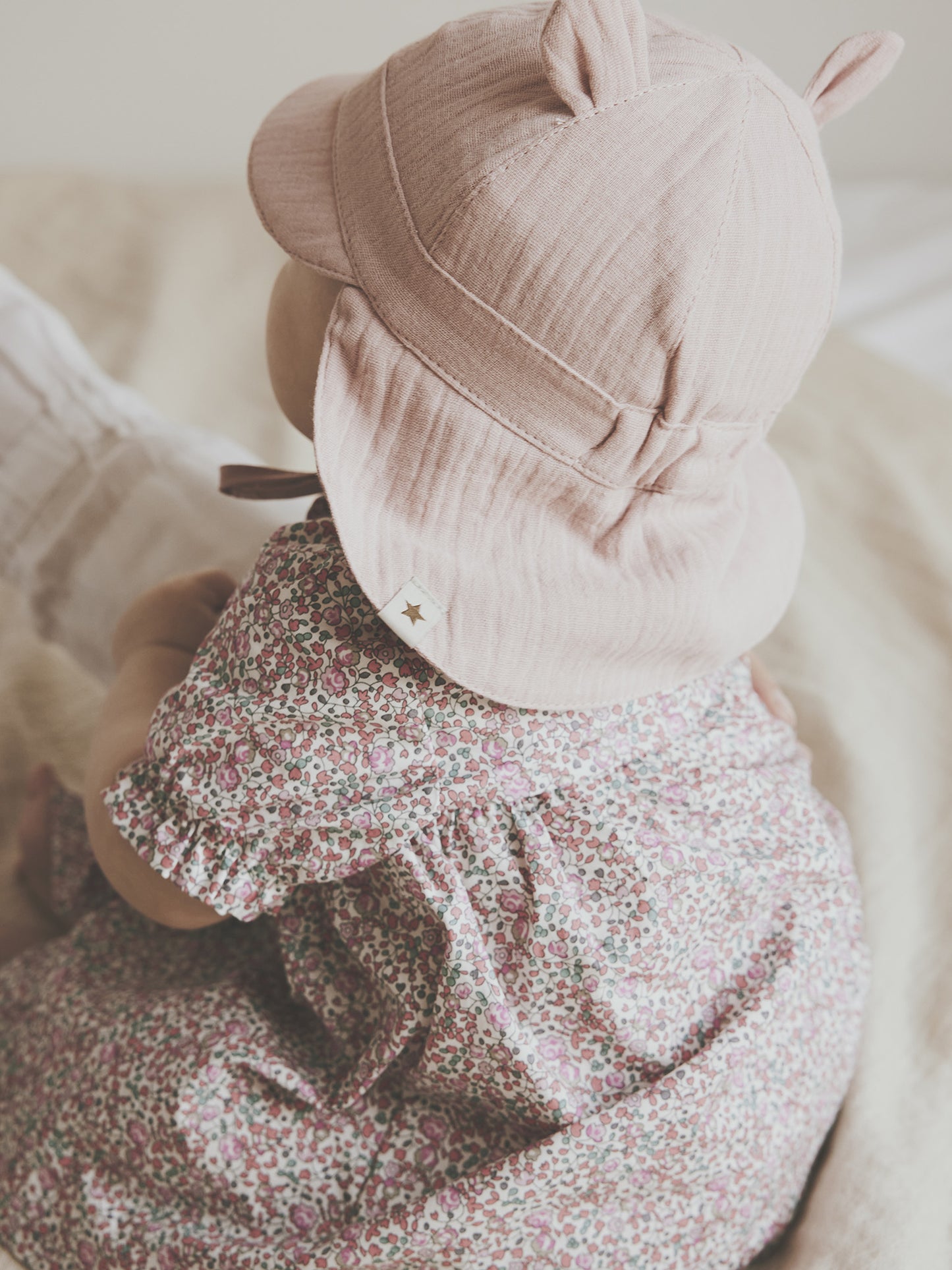 Baby zonnehoedje met oortjes - Katoen mousseline - HutteliHut