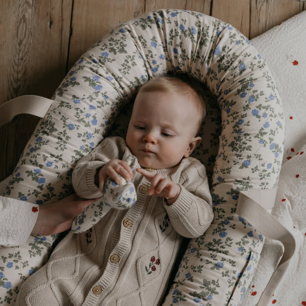 Babynest Dainty - Biologisch katoensatijn - Blauw - Garbo&Friends