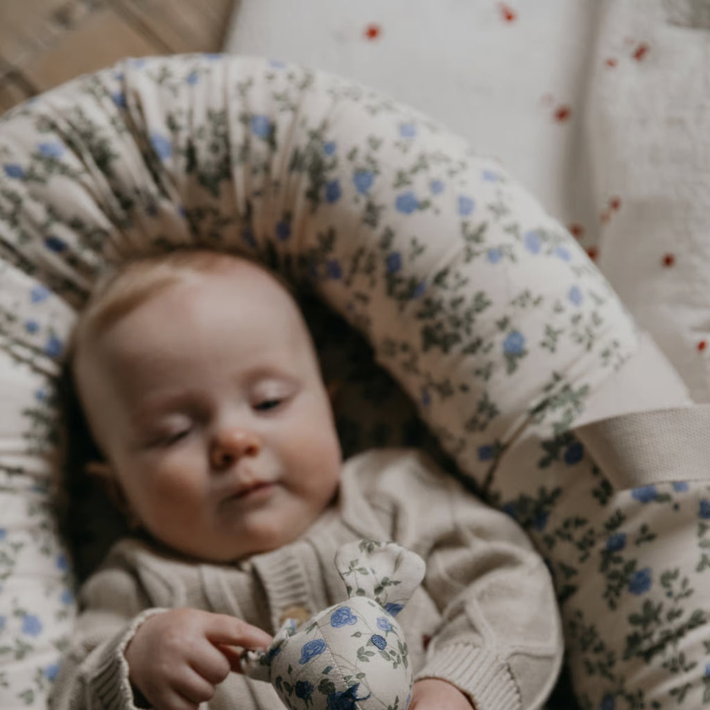 Babynest Dainty - Biologisch katoensatijn - Blauw - Garbo&Friends - productfoto - afbeelding 5