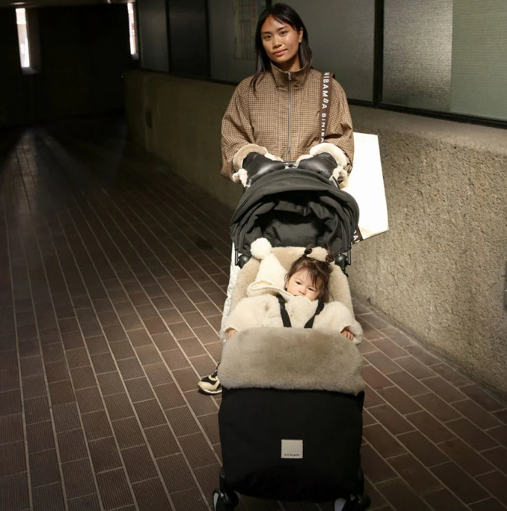 Toast Puffmuff – Luxury Merino Sheepskin Stroller Footmuff – BINIBAMBA