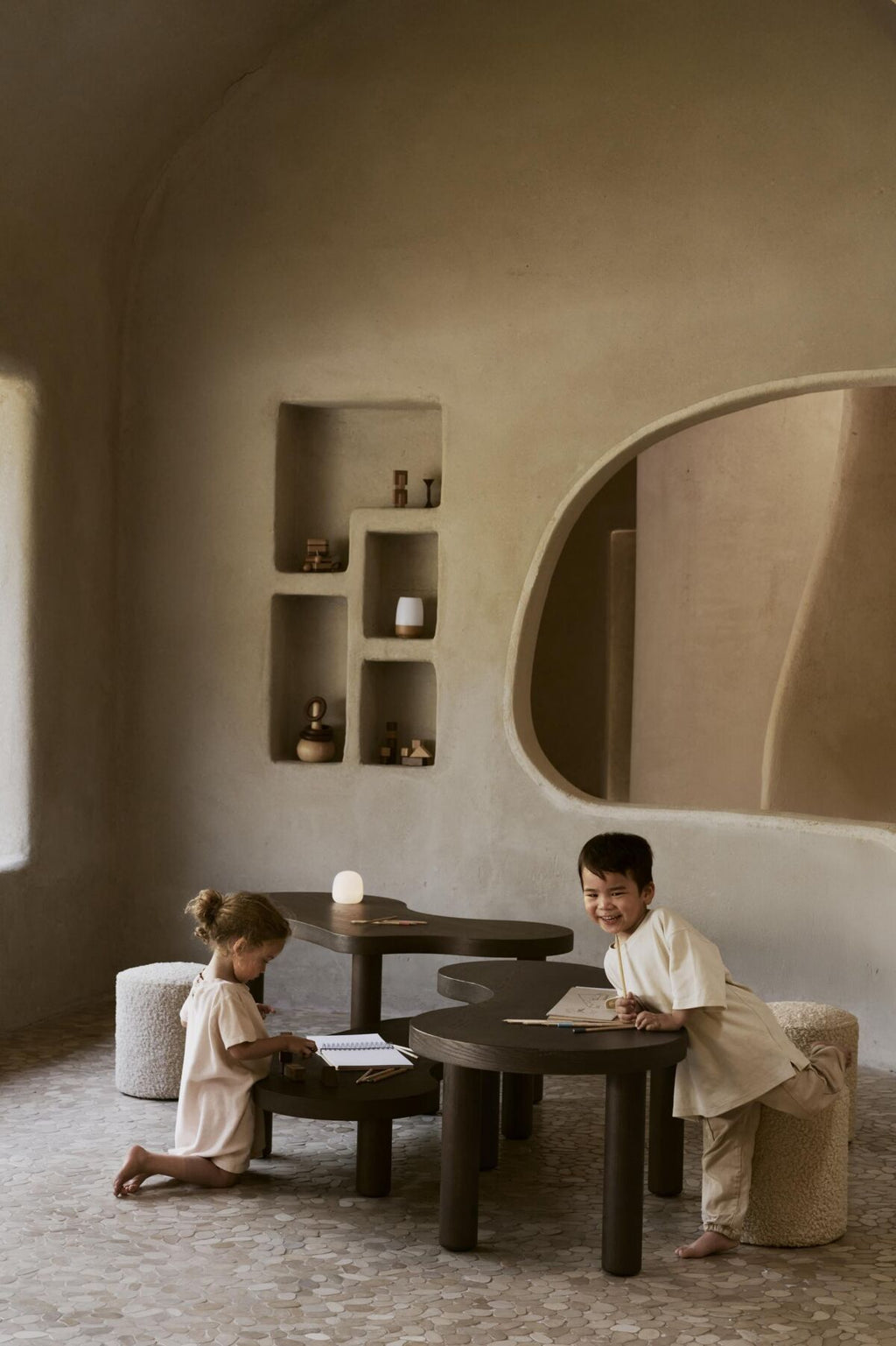Modular Organic Kids Table - Organisch gevormde kindertafel/salontafel - Quax - productfoto
