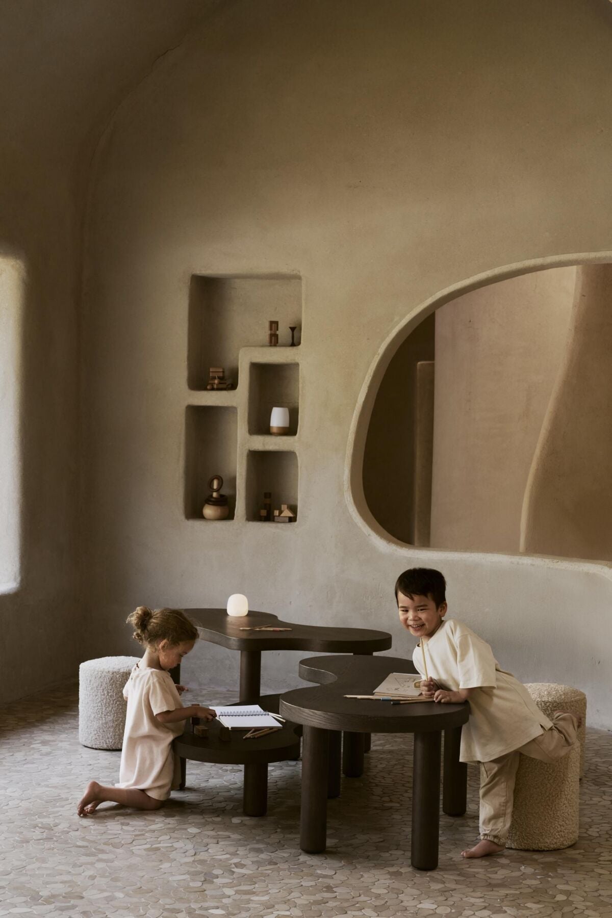Modular Organic Kids Table - Organisch gevormde kindertafel/salontafel - Quax - productfoto