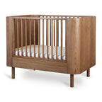 Yume Bed 110 × 70 cm – Lit évolutif en frêne – Walnut – Quax