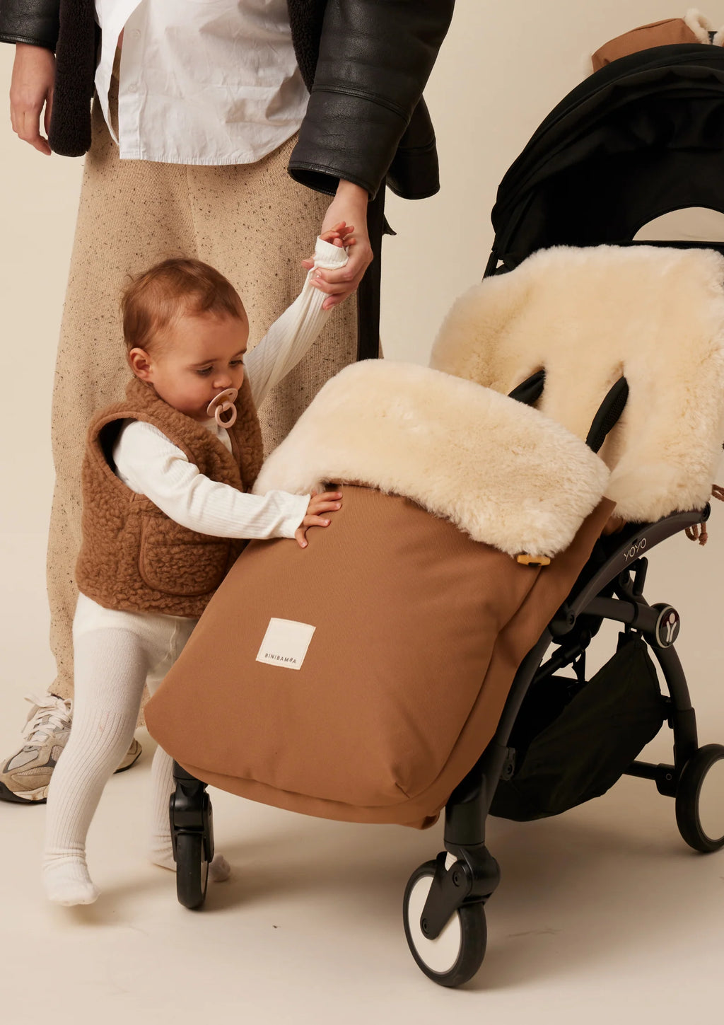 Fußsack Puffmuff® - Merino-Lammfell - Bruno + Milk - BINIBAMBA