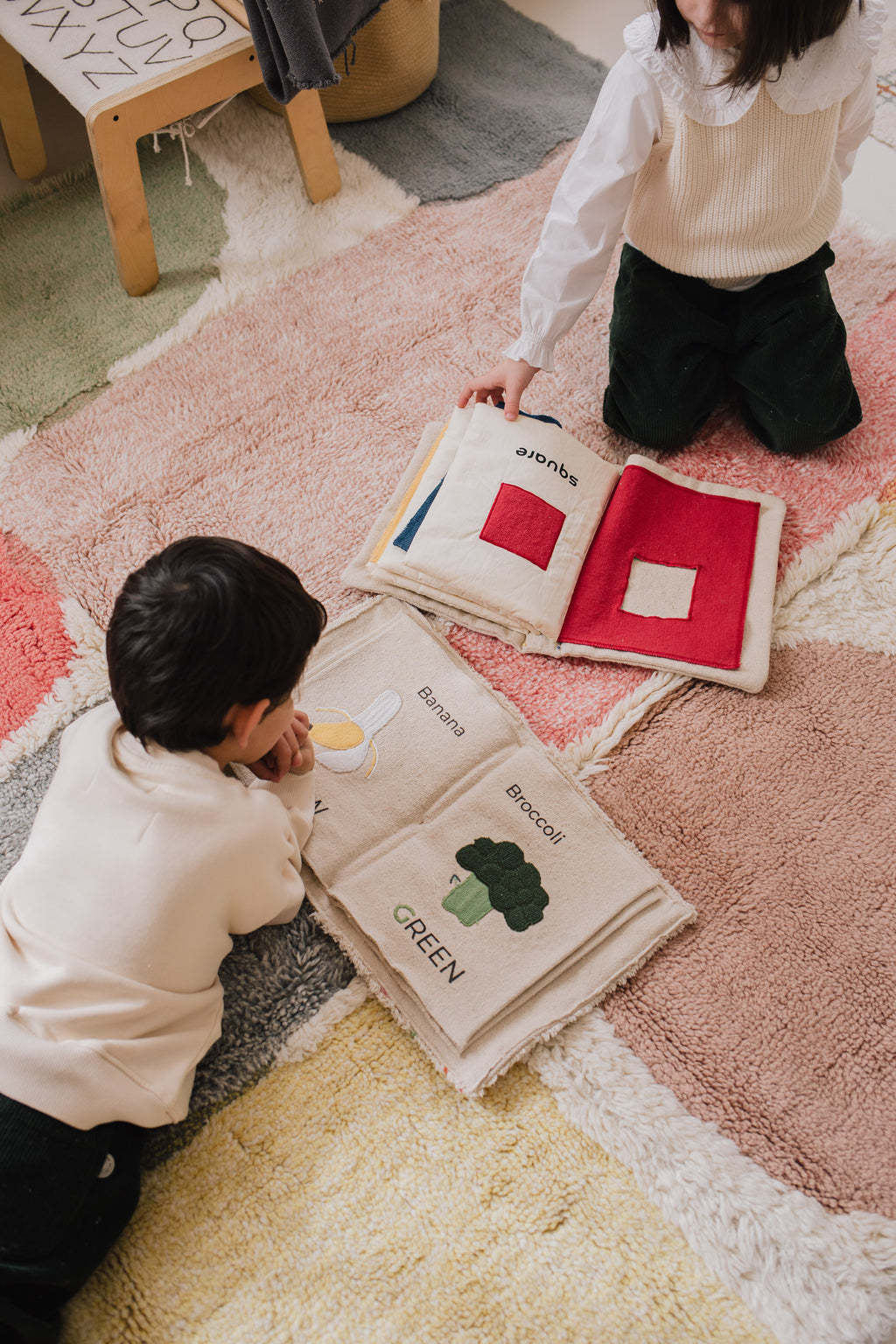 Sensory Book Colours - Sensorisch boek met fruit en groenten - Lorena Canals - voorkant - afbeelding 5
