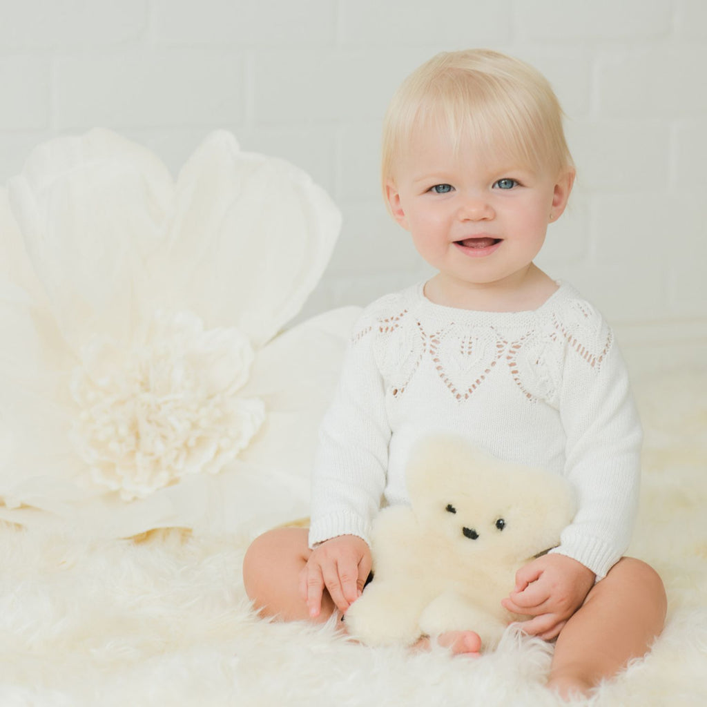 FLATOUTbear Baby - 100% Australische schapenvacht - Wollen knuffel baby milk