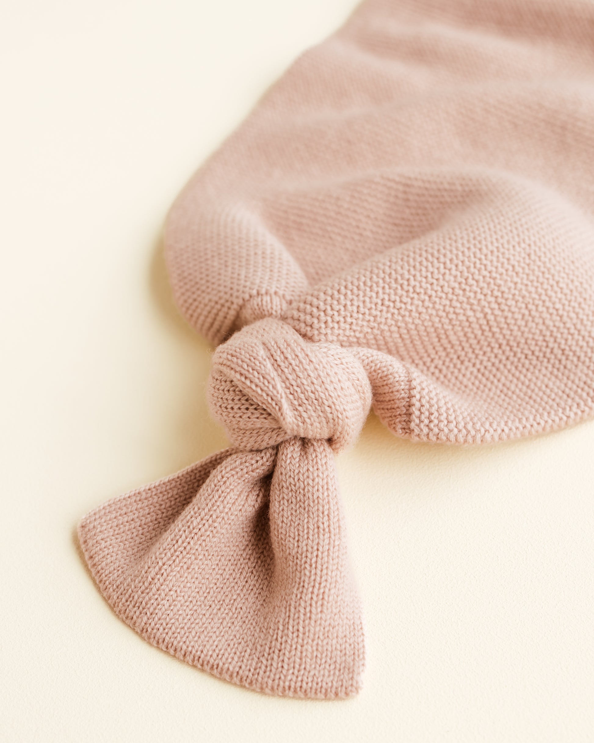 Cocoon - Merinowol - Apricot/roze - HVID - close up