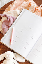 Het begin van jouw leven – All-in-One Pregnancy and Baby Memory Book from 0 to 1 Year – Birth Lines