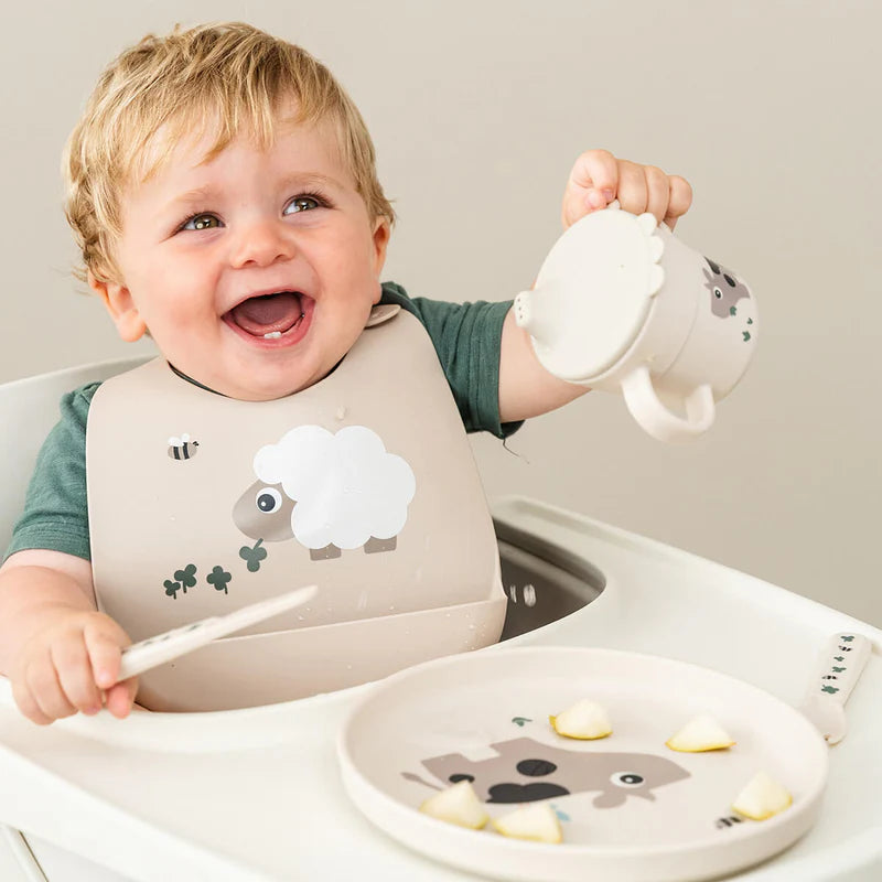 Anti slip bordje - Foodie plate - Tiny farm - Sand - Done by Deer - productfoto - afbeelding 4