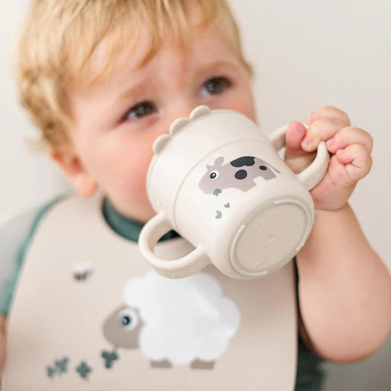 Oefenbeker - Twee handvaten - Foodie spout cup - Tiny farm - Sand - Done by Deer - productfoto - afbeelding 3
