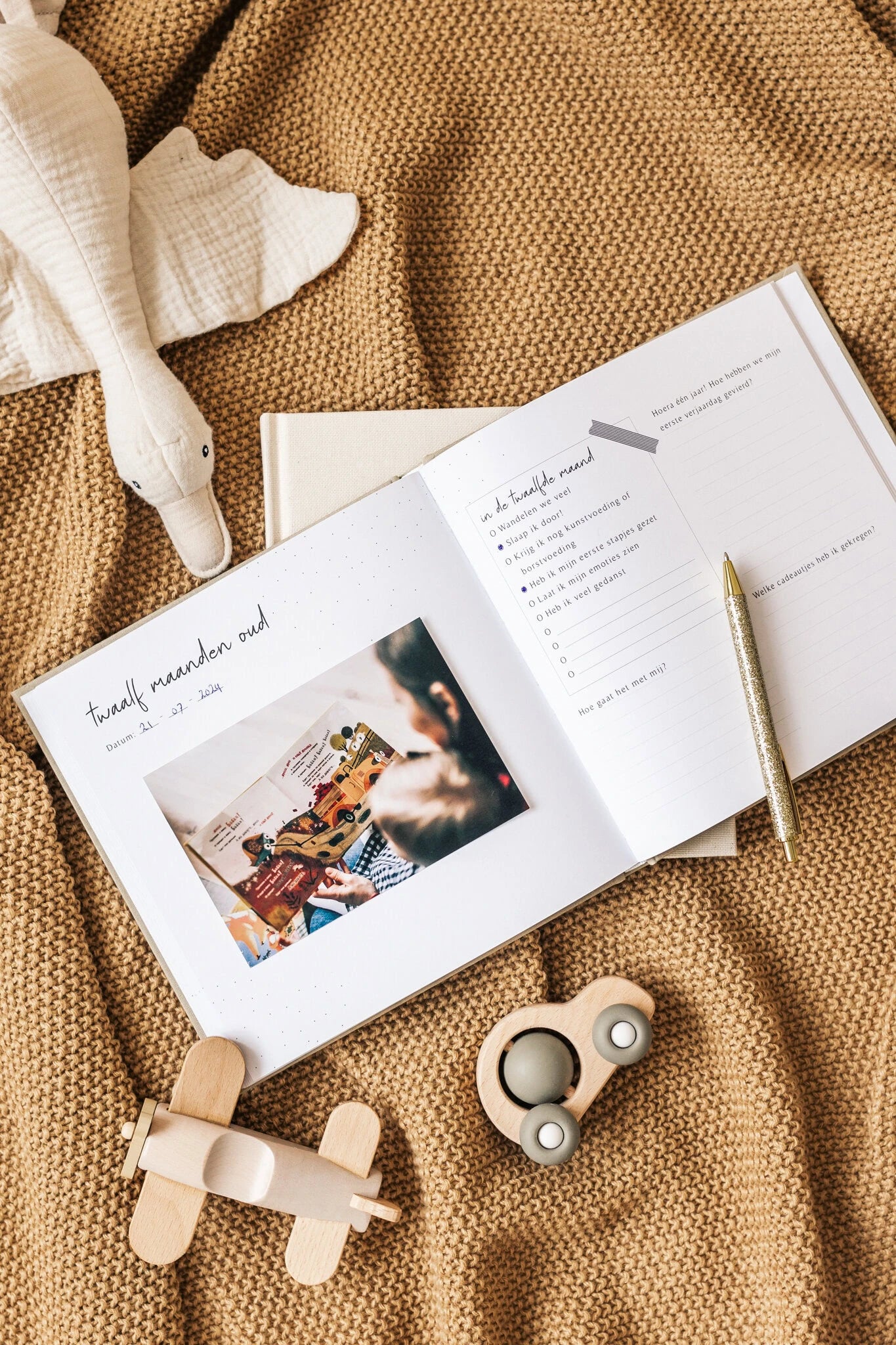 Baby invulboekje - Mijn eerste jaar - Beige - Fyllbooks - lifestyle - afbeelding 6