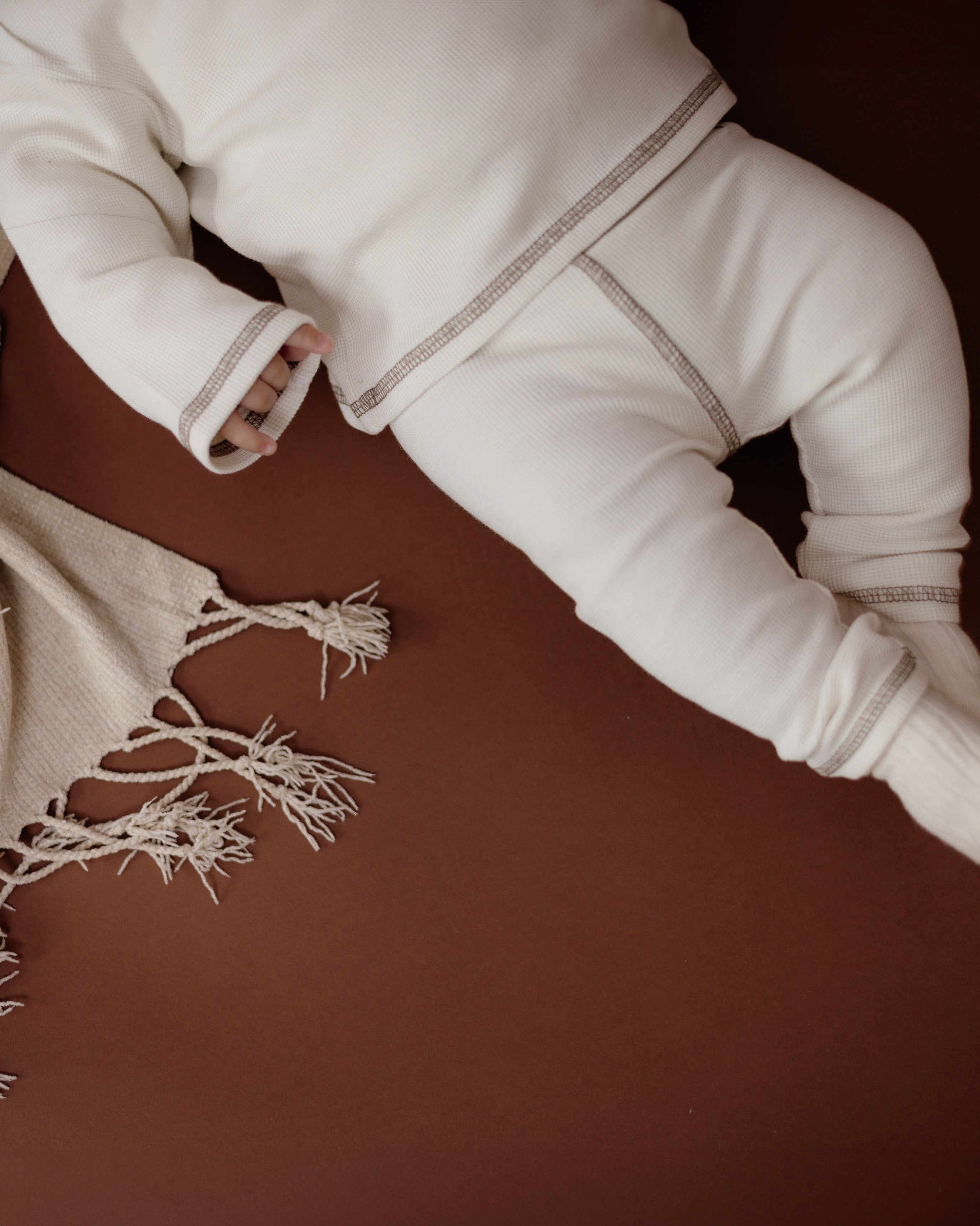 Legging broekje Niels - White Cream - 100% katoen - LEVV Labels - met baby