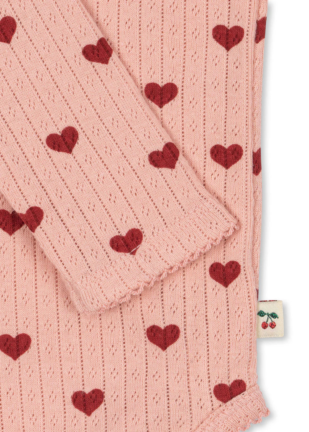 Minnie Romper - Amour Rouge met Rode Hartjes - Pointelle - Biologisch Katoen - GOTS - Konges Sløjd - close up