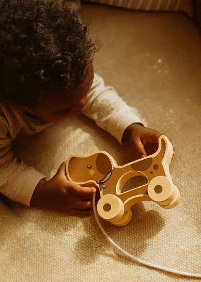 Trekhondje Poppy - Houten speelgoed - Mrs Ertha