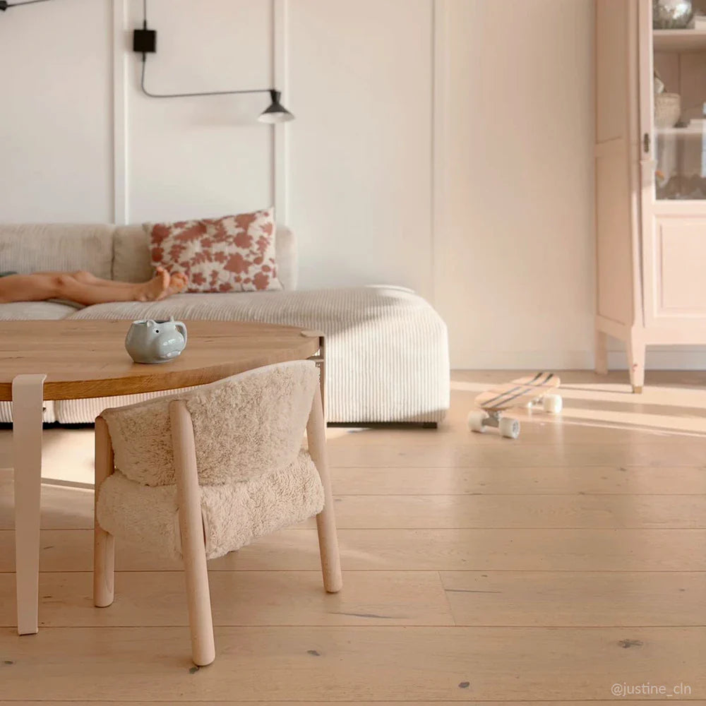 SABA kinderstoel - Fur Milk - Beukenhout - Charlie Crane - productfoto - afbeelding 2