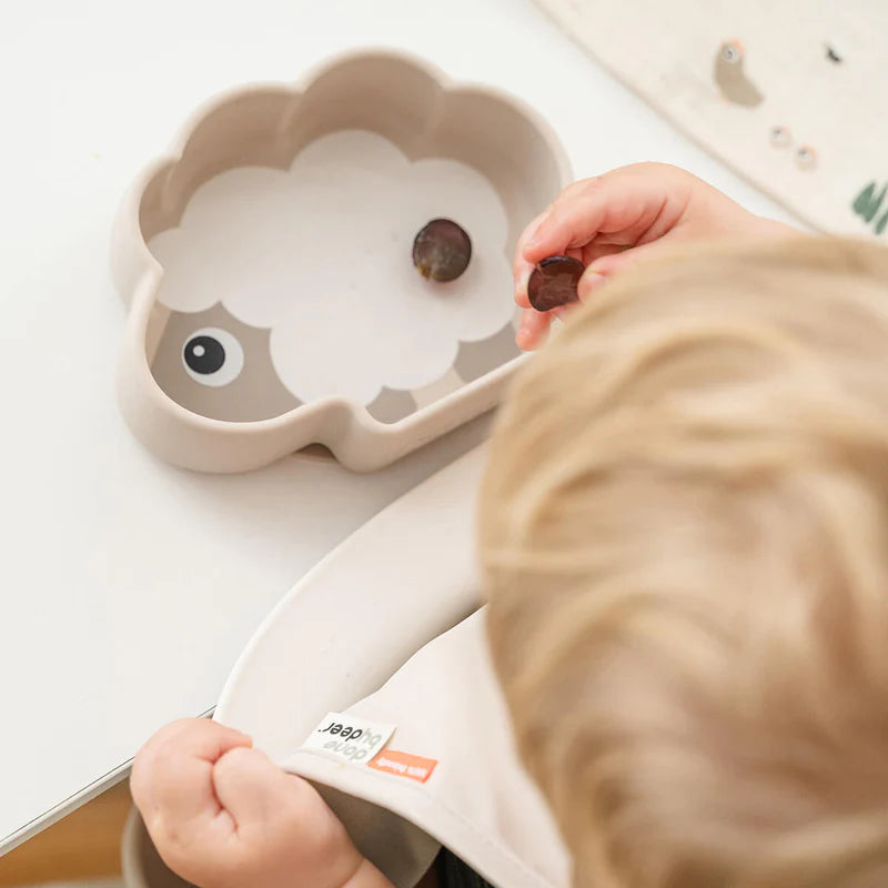 Zuignap bordje Schaap - Silicone Stick&Stay bowl - Sheepy - Sand - Done by Deer