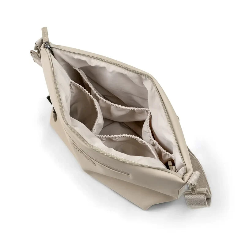 Kinderwagentas - Stroller bag - Zand - Done by Deer - productfoto - afbeelding 3