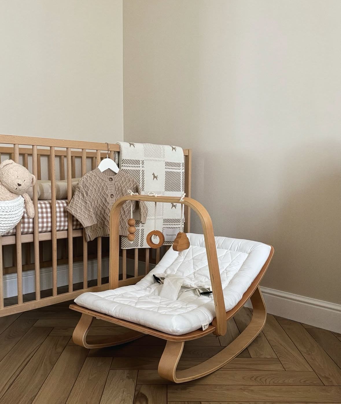 LEVO Awakening Arch - Houten Speelboog - Babygym voor de LEVO Rocker - Charlie Crane - productfoto - afbeelding 2