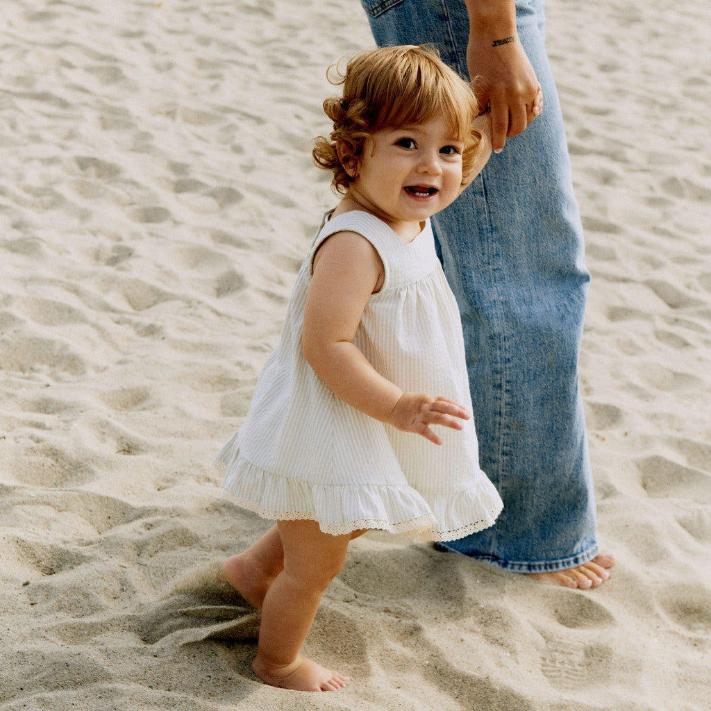 Wheat -  Dress Ruffle Ayla - Jurkje - 100% biologisch katoen lifestyle strand - baby
