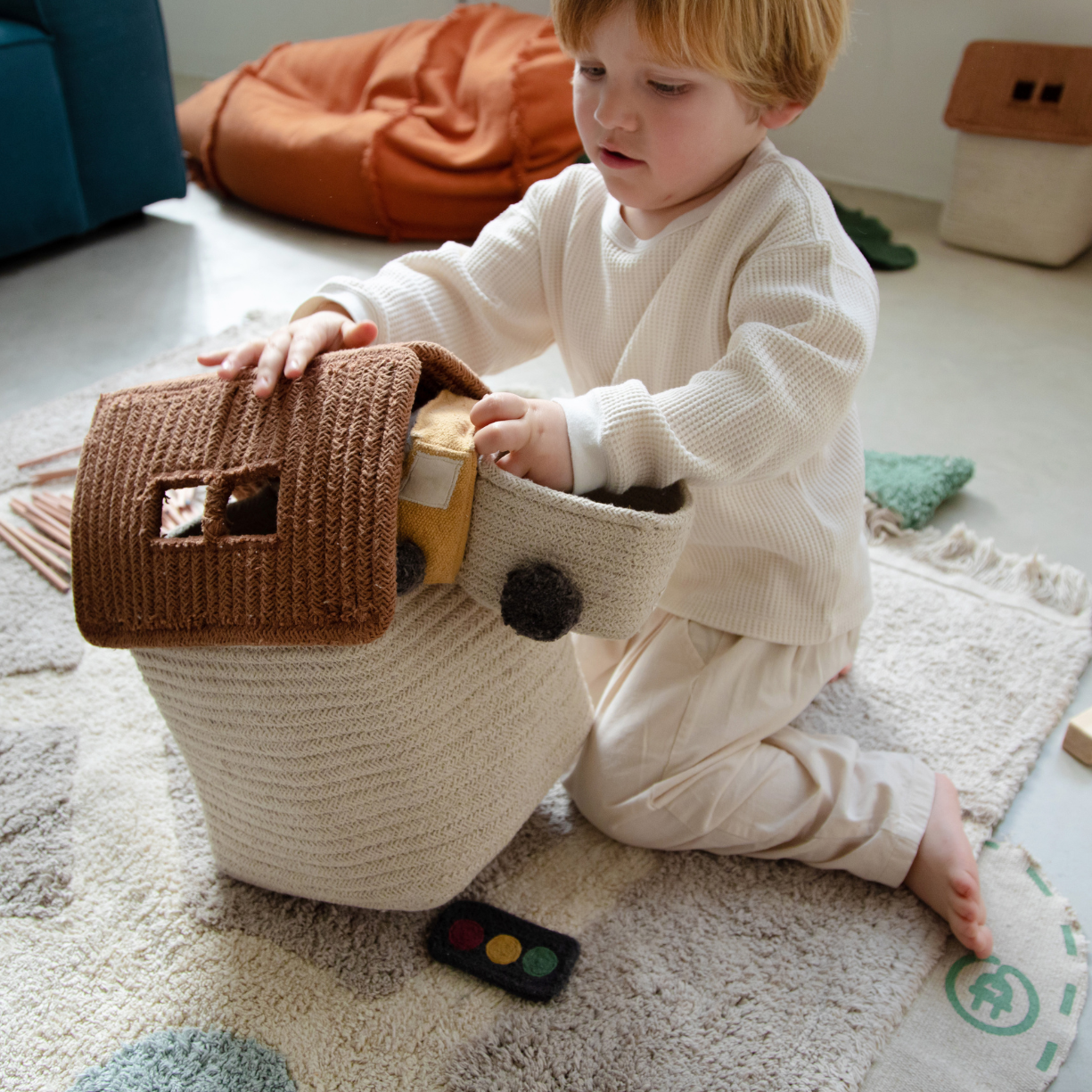 Basket House Toffee - Huisvormige opbergmand - Naturel & bruin - Lorena Canals - productfoto - afbeelding 6