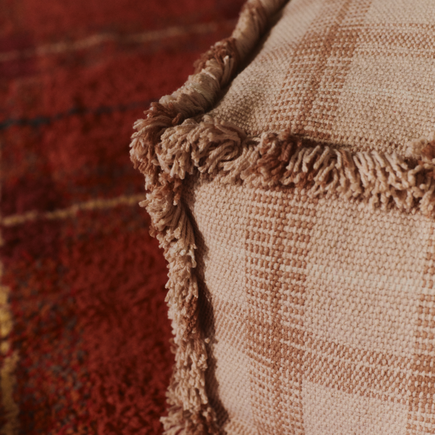 Handloom Pouf – Rose – 40 × 40 × 20 cm – Lorena Canals