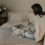 Baby Nest - Plaid Sky Blue - Babylft - Biologisch katoen - Geruit/Aardbeitjes - Garbo & Friends - Garbo&Friends - voorkant - afbeelding 2
