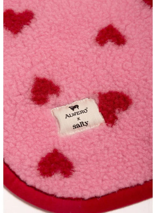 Alwero x Salty Stitch – Wieg-/Kinderwagenonderlegger – Bubble Gum Heart – 100% Merinowol
