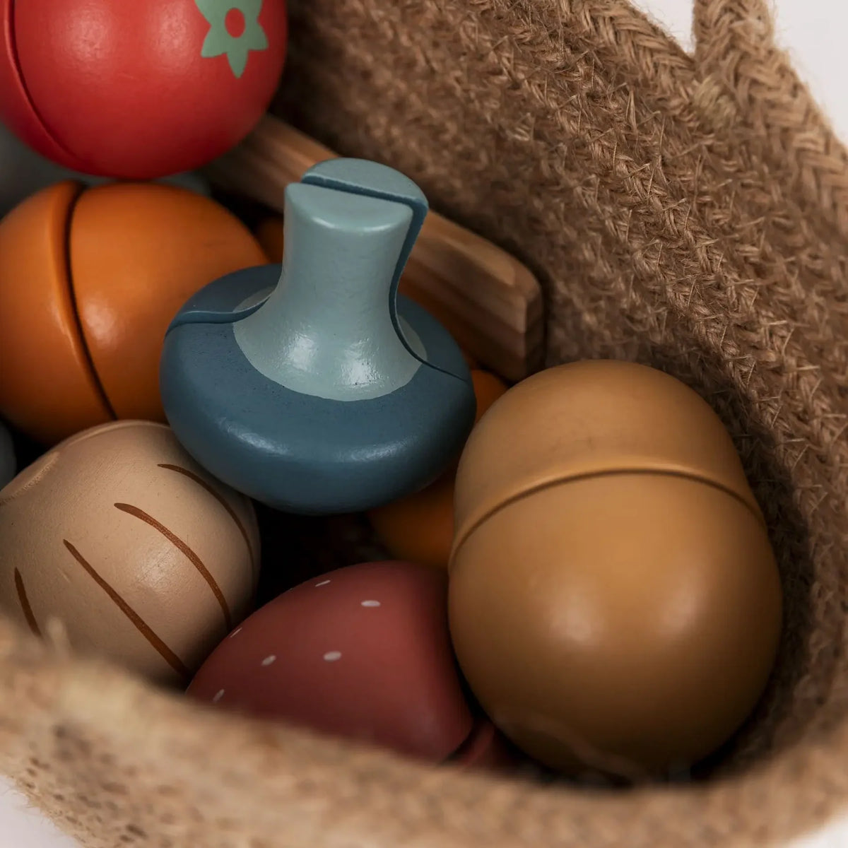 Houten Fruit- en Groenteset – 8-delige speelset met jute mandje – Egmont Toys
