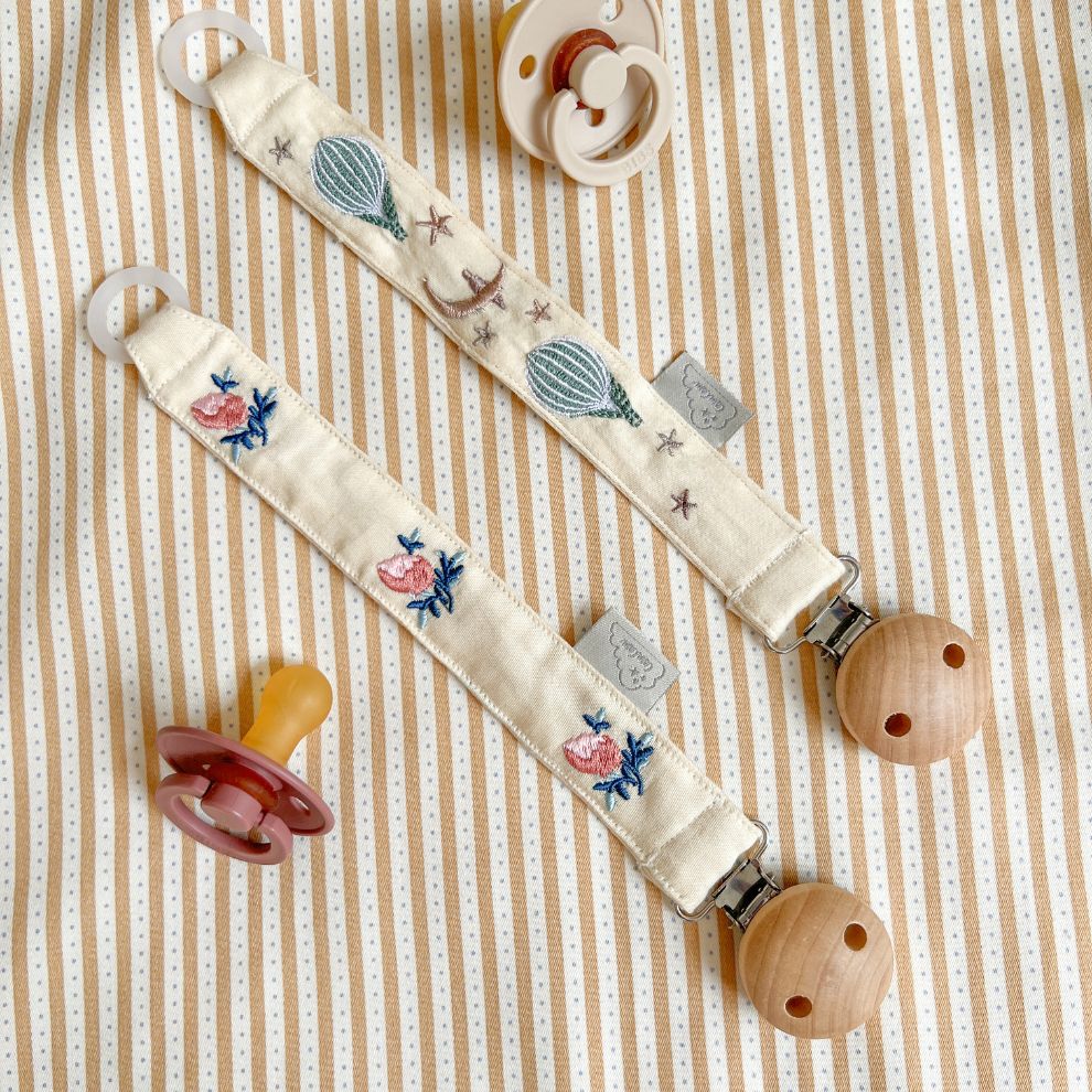 Speenkoord - Berries - Pacifier holder - CamCam Copenhagen life