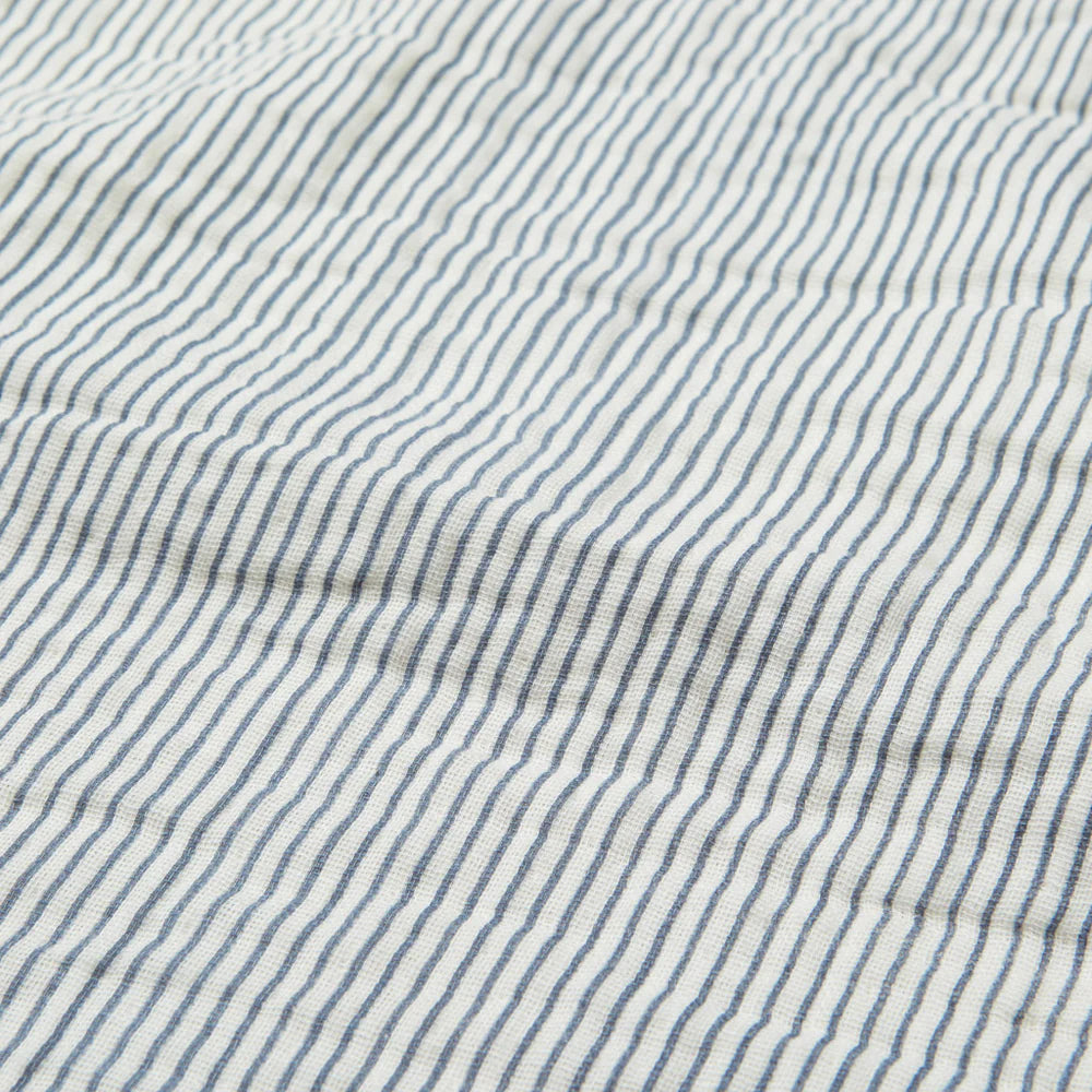 Muslin babydeken Classic Blue Stripe - 100% biologisch katoen - GOTS - CamCam Copenhagen close up